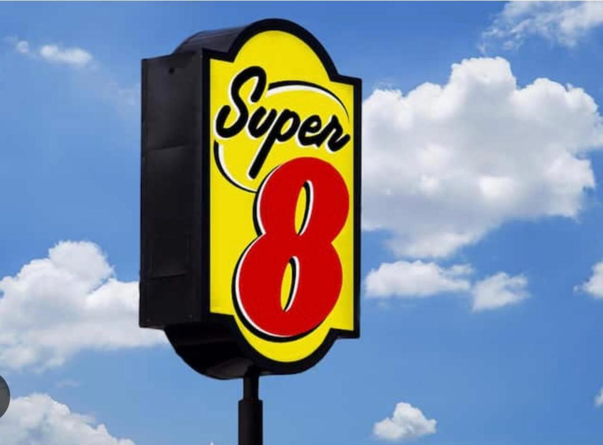 Super 8 By Wyndham Rockford South Hotel Eksteriør billede
